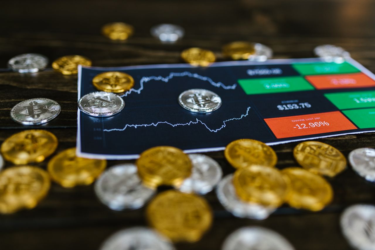 Abstract network of connected nodes, the shared ledger idea behind blockchain